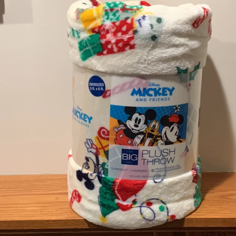 Disney Mickey Mouse oversized plush Holiday Throw